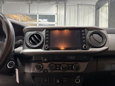 Used 2021 Toyota Tacoma SR5 image 6