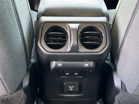 Used 2024 Jeep Wrangler Unlimited Sahara AWD/4WD image 29