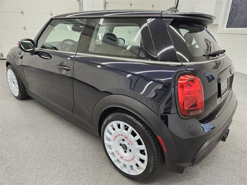 Used 2022 MINI Cooper S image 8