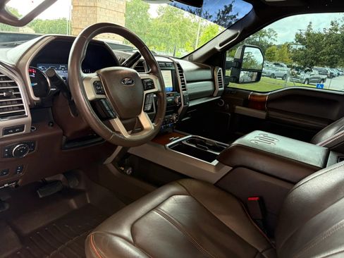 Used 2017 Ford F350 King Ranch w/ King Ranch Ultimate Package AWD/4WD image 13