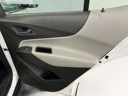 Used 2022 Chevrolet Equinox LT image 31