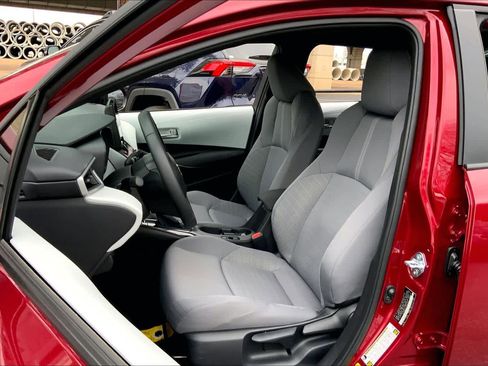 Used 2026 Toyota Corolla SE image 7