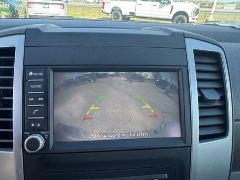 Used 2019 Nissan Frontier SV image 18