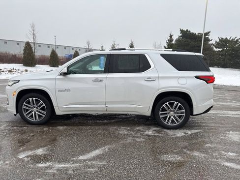Used 2024 Chevrolet Traverse High Country image 8