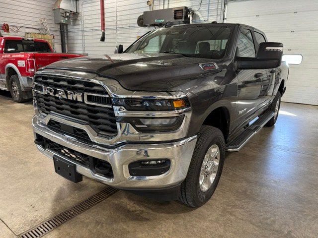 Used 2025 RAM 2500 Big Horn AWD/4WD image 38