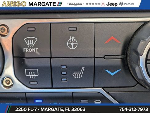 Used 2025 Jeep Wrangler Unlimited Sahara w/ Safety Group AWD/4WD image 23