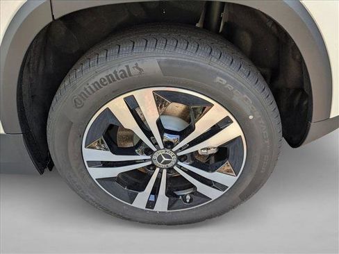 Used 2025 Mercedes-Benz GLA 250 image 9