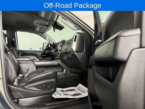 Used 2018 GMC Sierra 2500 Denali w/ Duramax Plus Package AWD/4WD image 17