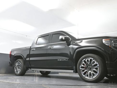 Used 2023 GMC Sierra 1500 Denali Ultimate AWD/4WD image 26