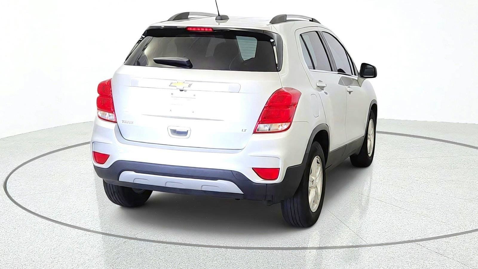 Used 2020 Chevrolet Trax LT w/ LT Convenience Package FWD image 8