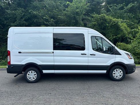 Used 2024 Ford Transit 250 148 Medium Roof w/ Exterior Upgrade Package image 5