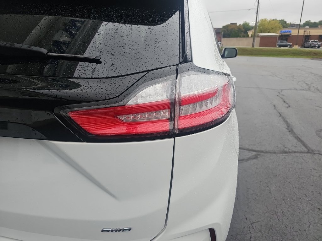 Used 2024 Ford Edge SEL w/ Convenience Package AWD/4WD image 6
