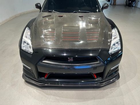 Used 2014 Nissan GT-R Premium AWD/4WD image 9