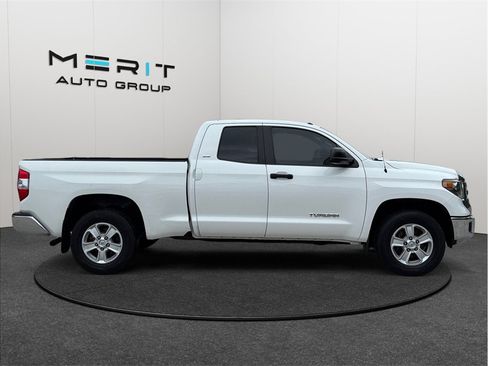 Used 2018 Toyota Tundra SR5 w/ SR5 Upgrade Package image 10