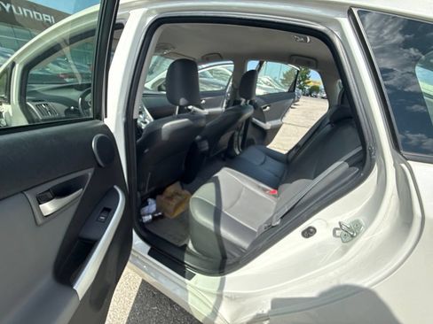 Used 2013 Toyota Prius Four FWD image 3