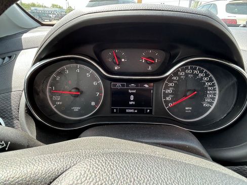 Used 2019 Chevrolet Cruze LT FWD image 21