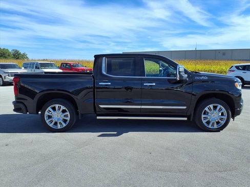 Used 2024 Chevrolet Silverado 1500 High Country w/ High Country Premium Package image 6