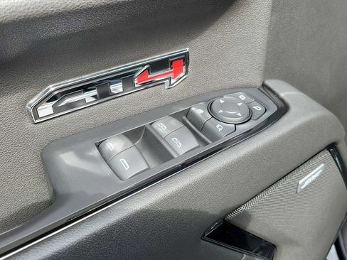 Used 2023 GMC Sierra 1500 AT4 w/ Technology Package AWD/4WD image 15
