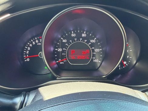 Used 2019 Kia Soul + FWD image 16