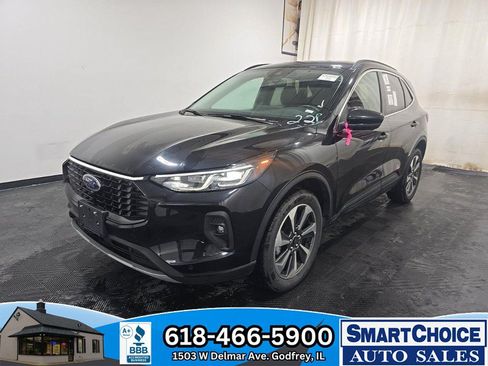 Used 2024 Ford Escape Platinum AWD/4WD image 1