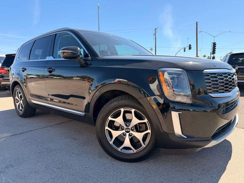 Used 2020 Kia Telluride EX w/ Towing Package image 3