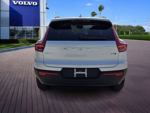New 2026 Volvo XC40 B5 Ultra image 6