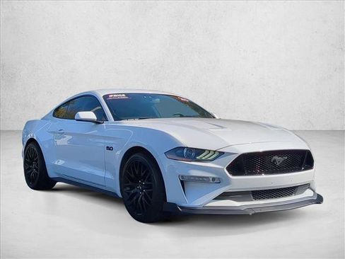 Used 2020 Ford Mustang GT image 3