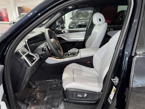 New 2026 BMW X5 xDrive40i w/ M Sport Package image 14
