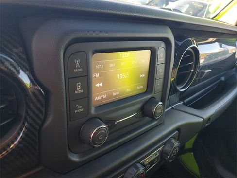 Used 2021 Jeep Gladiator Willys image 20