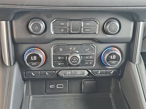 Used 2023 Chevrolet Tahoe Z71 AWD/4WD image 25