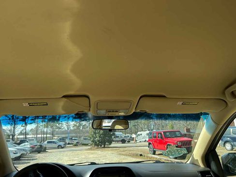 Used 2010 Honda Odyssey EX image 11