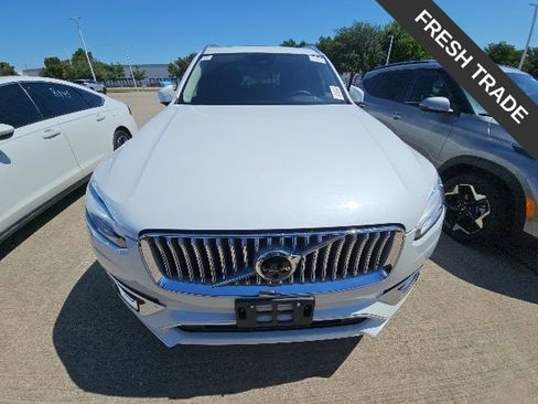 Used 2025 Volvo XC90 B6 Ultra AWD/4WD image 2