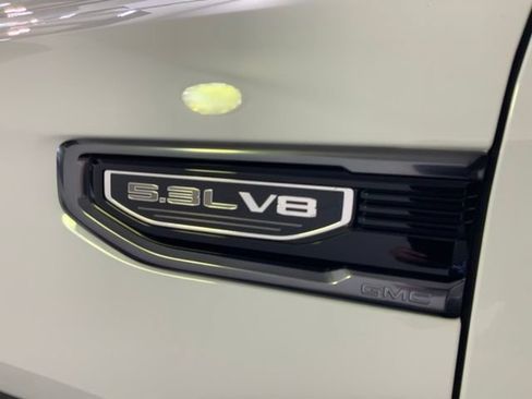 Used 2021 GMC Sierra 1500 AT4 w/ AT4 Premium Package AWD/4WD image 17