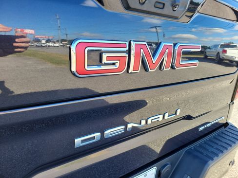 Used 2022 GMC Sierra 1500 Denali w/ Denali Reserve Package image 10