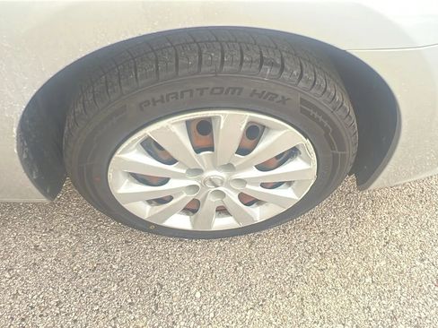 Used 2018 Nissan Sentra S FWD image 29