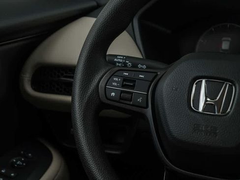 New 2027 Honda HR-V LX image 17