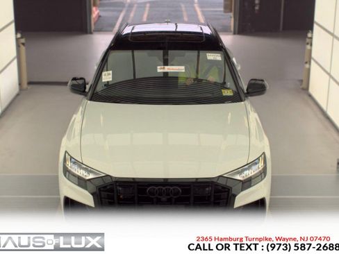 Used 2021 Audi SQ8 Prestige w/ Prestige Package AWD/4WD image 2