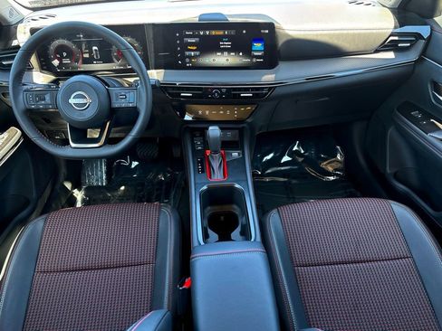 New 2025 Nissan Kicks SR image 16