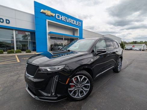 Used 2024 Cadillac XT6 Sport w/ Technology Package AWD/4WD image 32