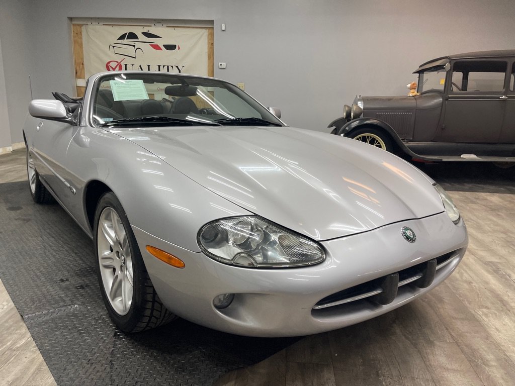 Used 2000 Jaguar XK8 Convertible RWD image 25