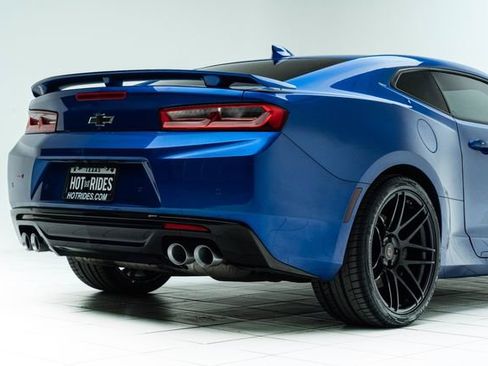 Used 2017 Chevrolet Camaro SS image 14