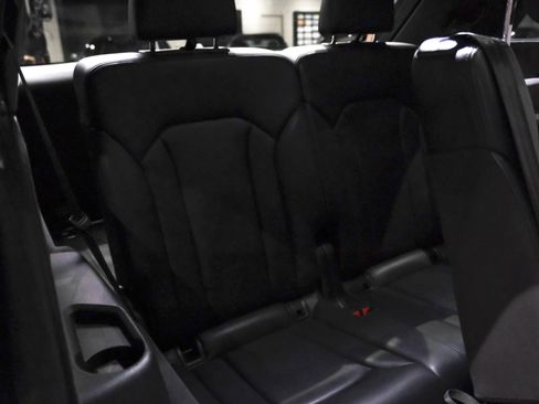 Used 2018 Audi Q7 3.0T Premium Plus w/ Premium Plus Package image 37