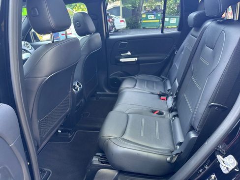Used 2023 Mercedes-Benz EQB 300 4MATIC image 35