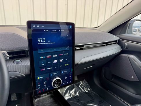 Used 2023 Ford Mustang Mach-E Premium image 22