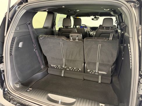 New 2026 Chrysler Pacifica Select AWD/4WD image 8