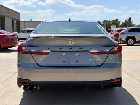 Used 2025 Toyota Camry SE FWD image 6