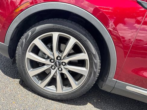 Used 2019 Lincoln Nautilus Select FWD image 11