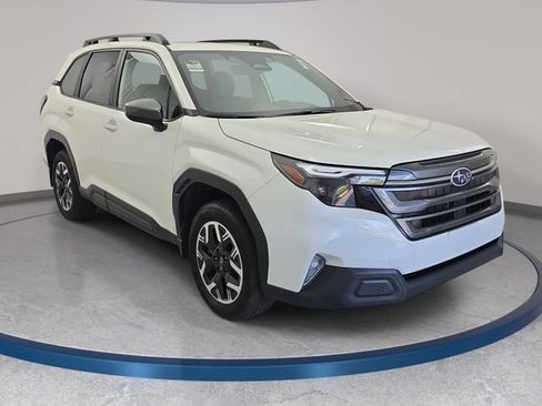Used 2025 Subaru Forester Premium w/ Convenience Package #1 AWD/4WD image 3