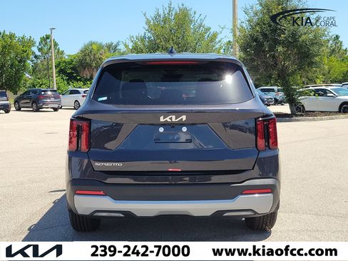 New 2026 Kia Sorento LX FWD image 5