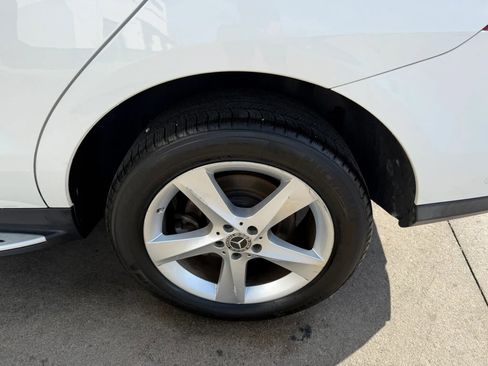 Used 2019 Mercedes-Benz GLE 400 4MATIC image 46